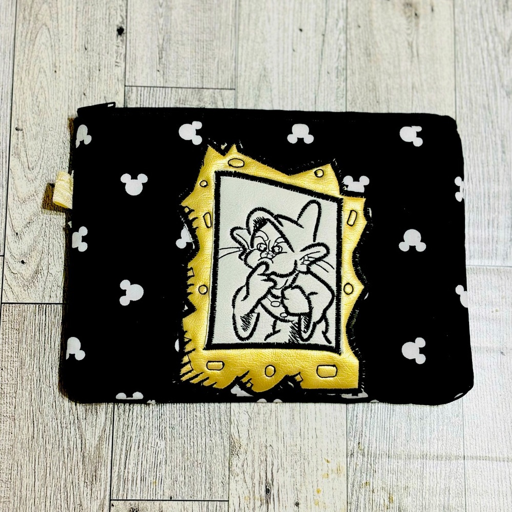 Disney Dopey Wristlet